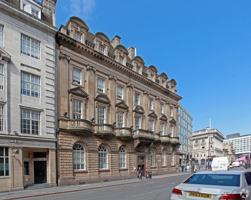 Reasons to Get Home Insurance by Property auctions in UK