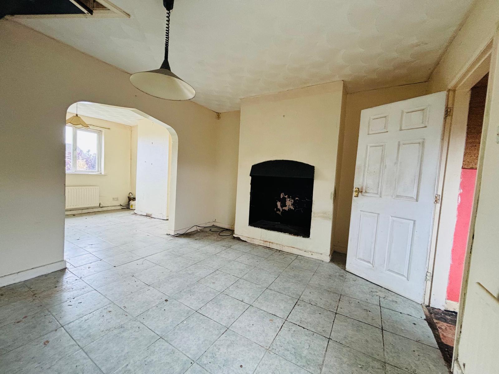 3eb6b8e8-c732-4890-8a81-102368dfe17a-4flaz9thnog