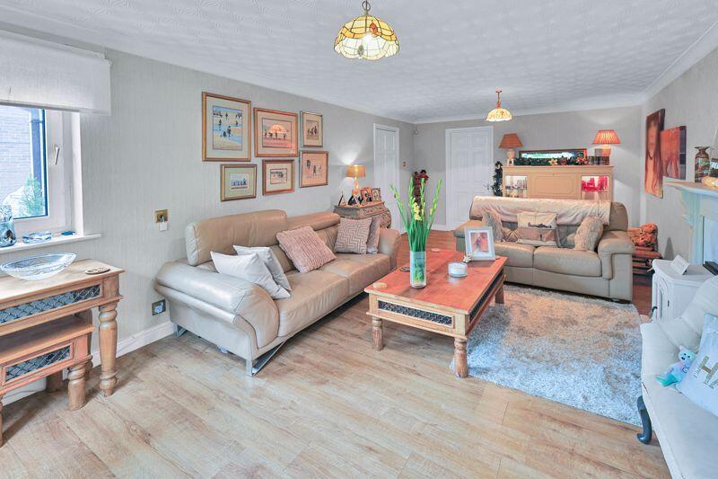 35 Plover Close, Rochdale, OL11 5PU