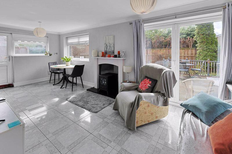 35 Plover Close, Rochdale, OL11 5PU